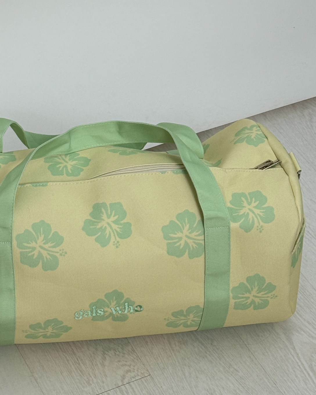 travel bag (hibiscus)