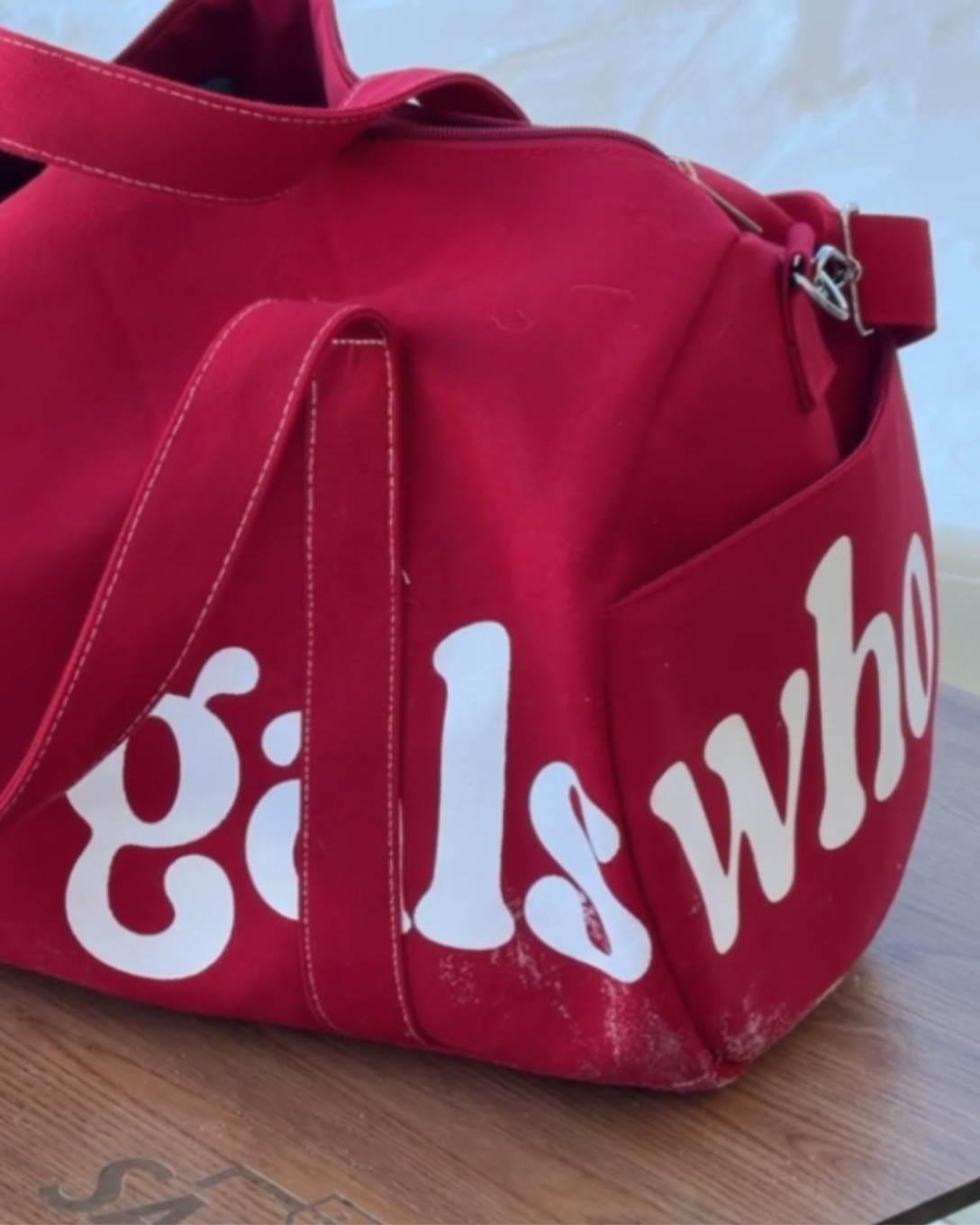 travel bag (red)