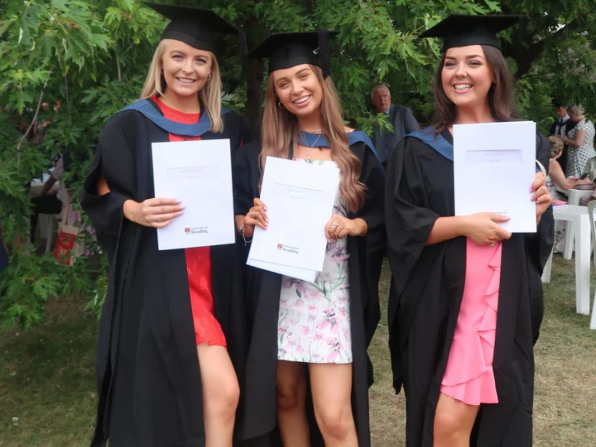 gals who graduate