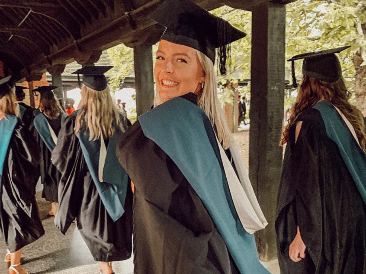 gals who graduate